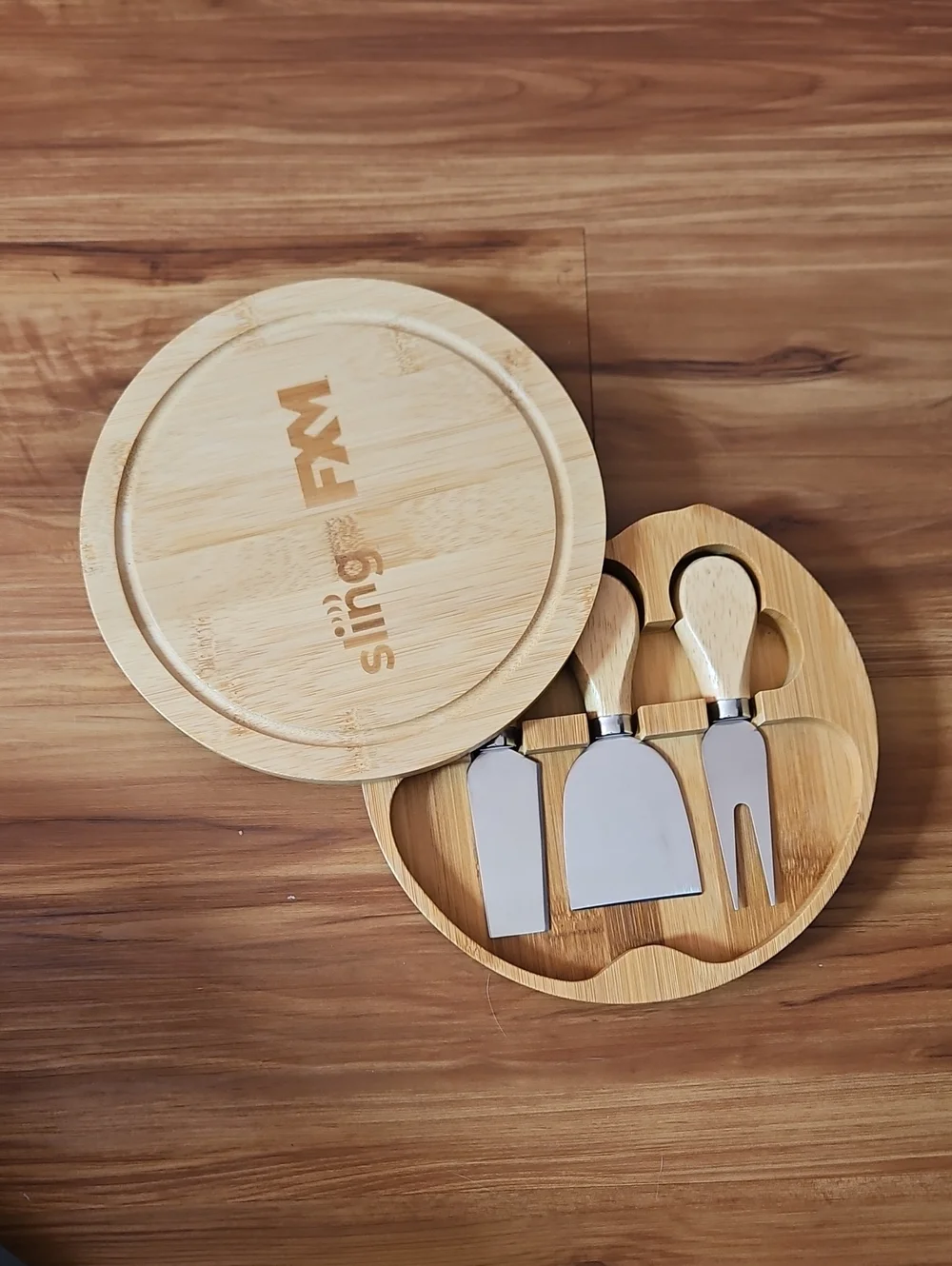NEW Bamboo Cheese Board with 3-Piece Stainless Serving Set - Natural Bamboo